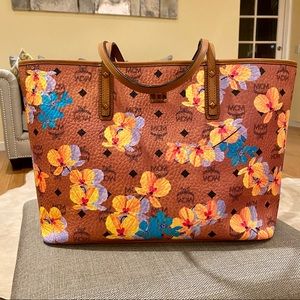 MCM flower visetos shopper tote bag